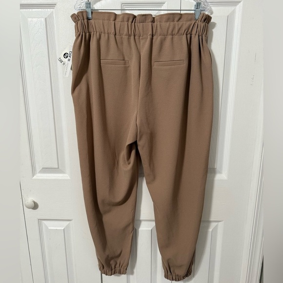 Bar III Trendy Plus Size Paperbag-Waist Jogger Dress Pants Warm Ginger 1X NWT - Picture 9 of 11